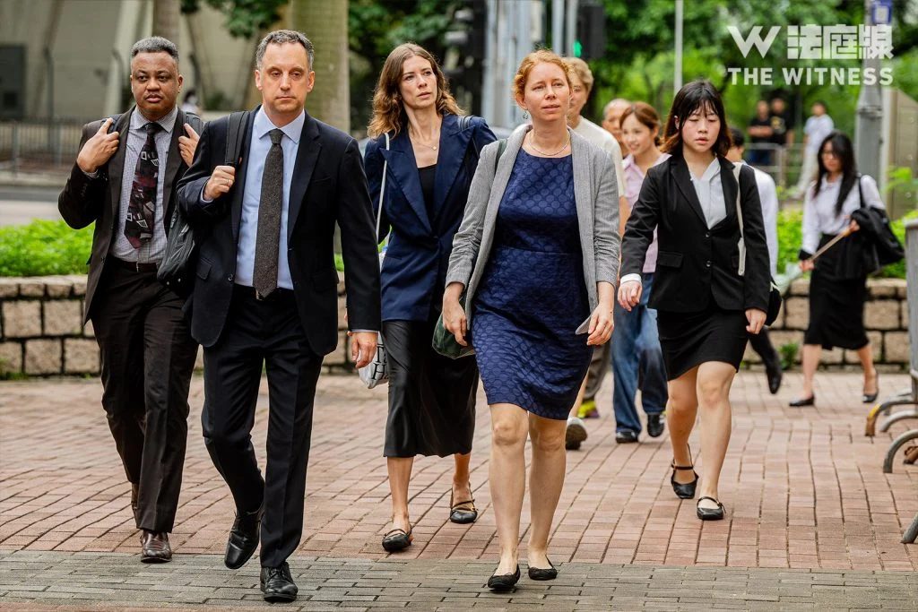 支联会案邹幸彤陈情官屡打断 网上发布全文 邹母:每个字都艰辛望大家细阅 2 領事代表