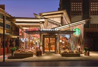 星巴克中国推千店千面战略 冲刺2万家门店目标 2 f643016346b8b56dd3431f0e33f18732bea870796039ab9addebfa14e4863763 article