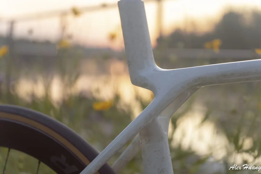 最值得买的顶级公路车?TREK 八代 Madone 评测 6 f74f8537401f2b344ecd563df17701829eb21cb3f10c6f97629fe7758f96f1a4 article