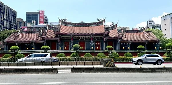 ▲▼軟實力行天宮站的蛋餅外皮酥脆又不油，入選米其林指南。（圖／《小虎食夢網》授權提供）