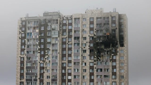 9月20日，俄罗斯莫斯科州科捷利尼基一栋多层住宅遭到攻击，严重受损。当局称这次袭击是乌克兰无人机所为。