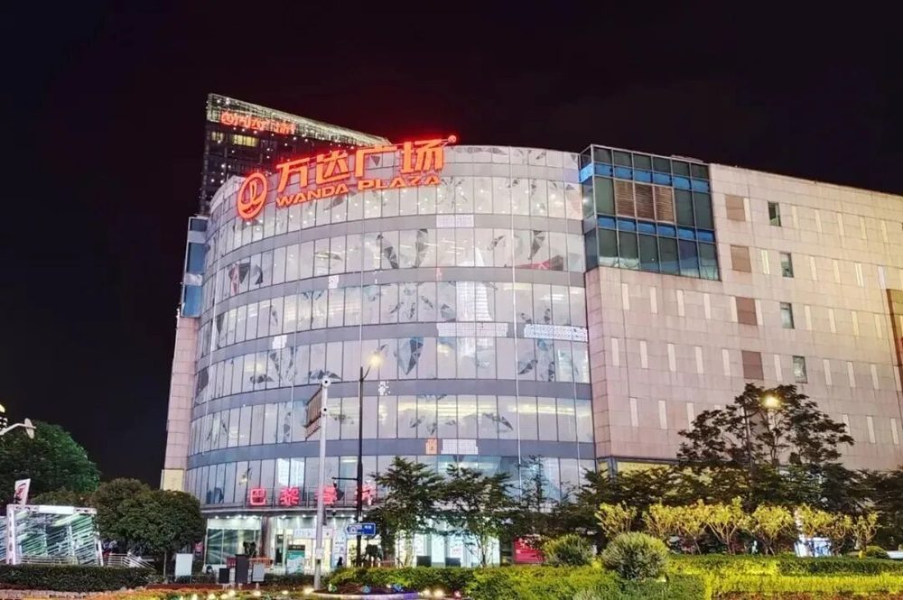 新公司开在村委会一楼,38岁的王思聪,还不想接班吗? 4 fda9f3177f2e5a9f1603beb7745a4c9fc80614d99cf7d35eb80d432940384be9 article